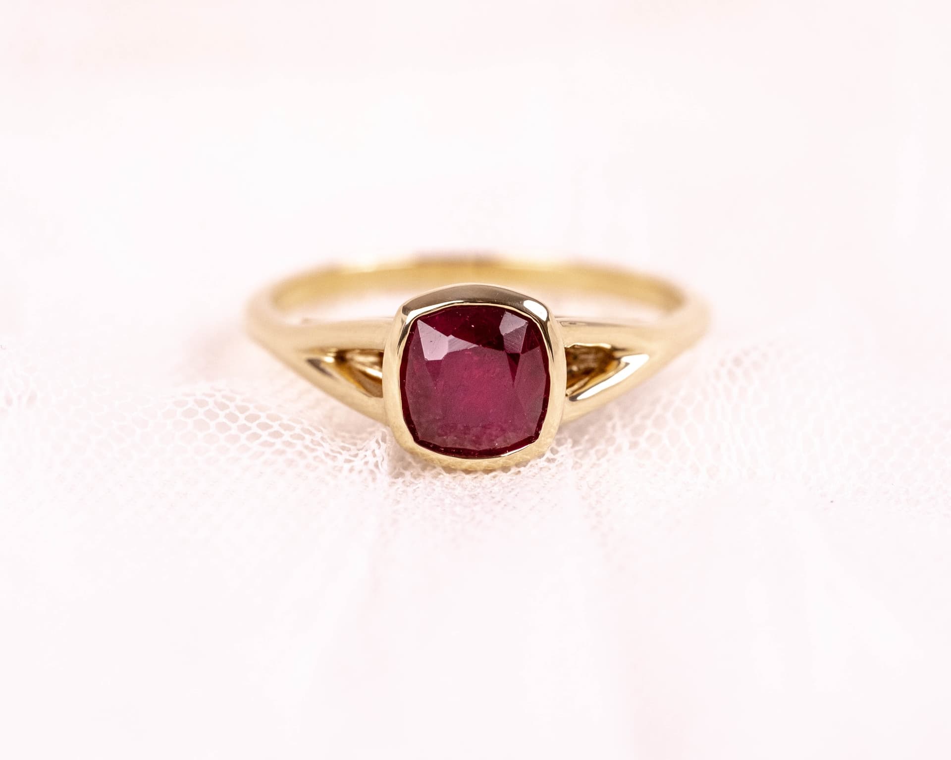 Anaïs cushion ruby ring